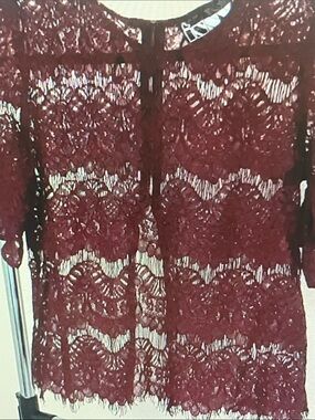 Women's Burgundy Lace Short Sleeve Blouse
